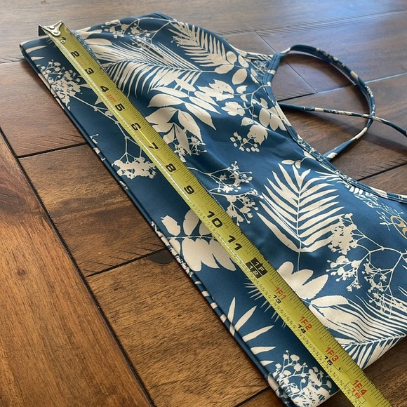 Hurley Top Bralette Women’s Large Yoga Sports bra swimwear sz large - Picture 7 of 8